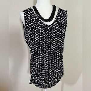 New York & Company sz XL top, tunic in black. White an a tiny bit of red silky